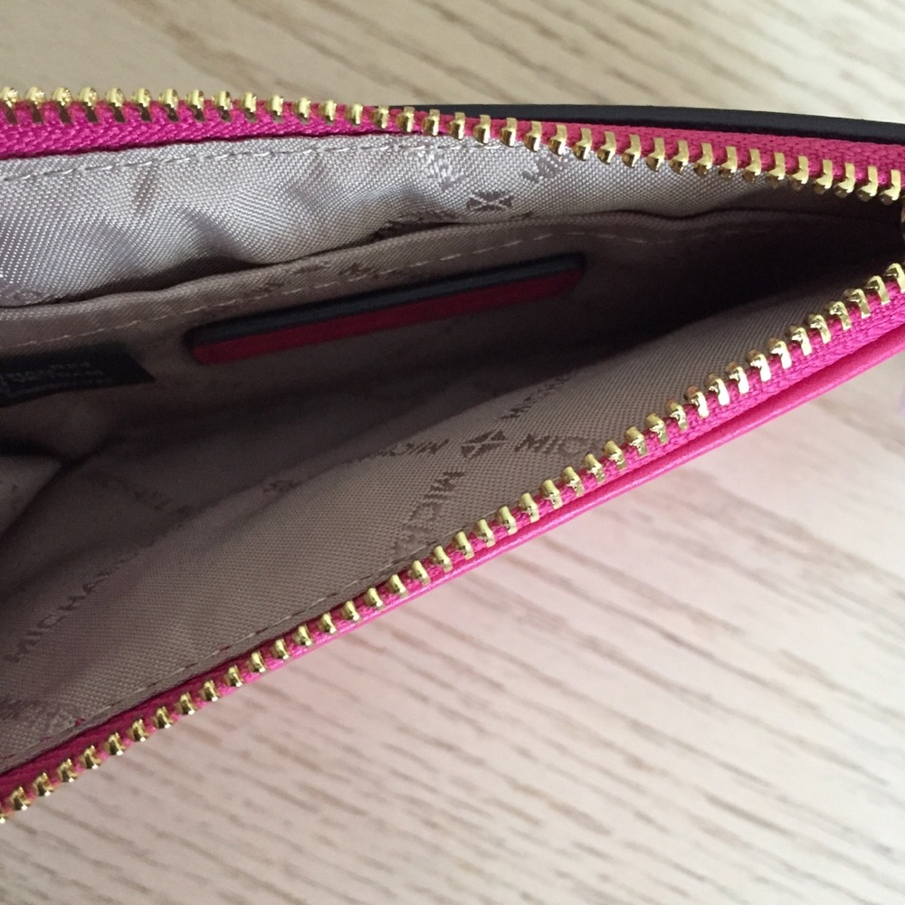 Michael Kors Electric Pink ID, Coinpouch - Picture 6 of 9